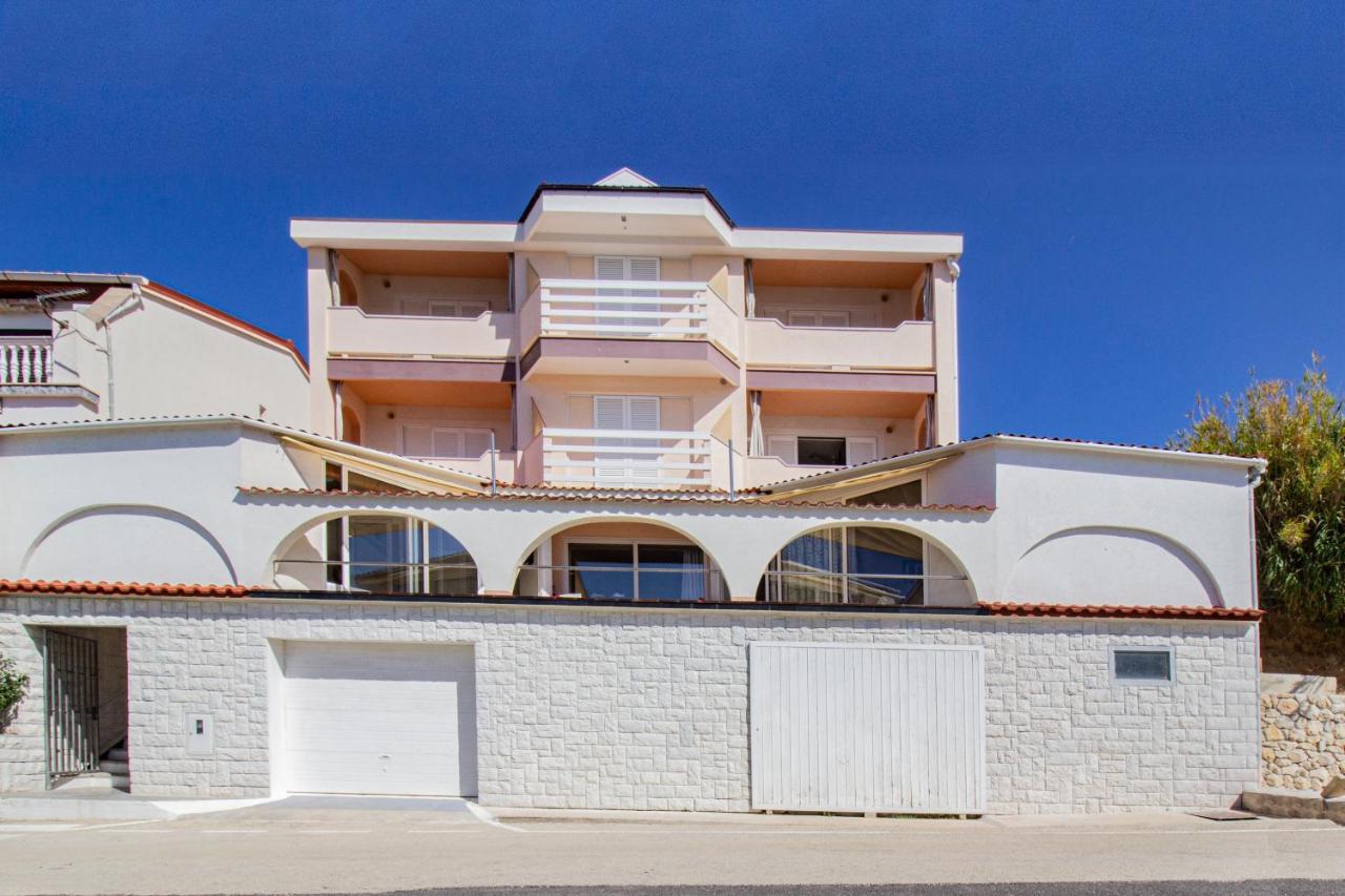 Galapagus Privat Beach & Boat Dock Apartment Metajna Exterior photo